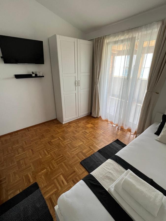 Apartments Loncar-Near Zrce Beach Novalja Luaran gambar